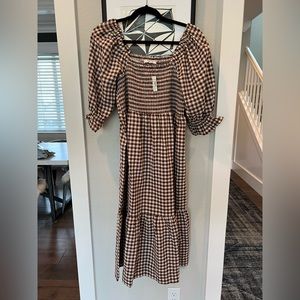 Madewell Lucie Elbow Sleeve Smocked MIDI Dress in Gingham
